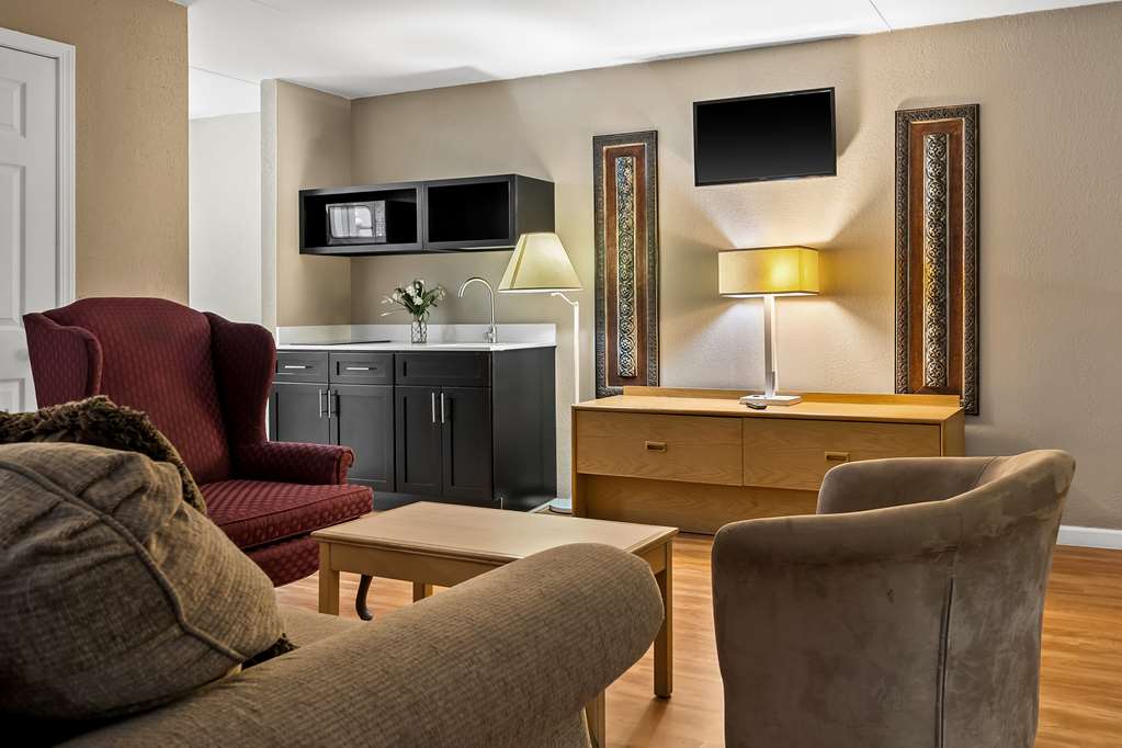 Signature Inn Danville - photo 33