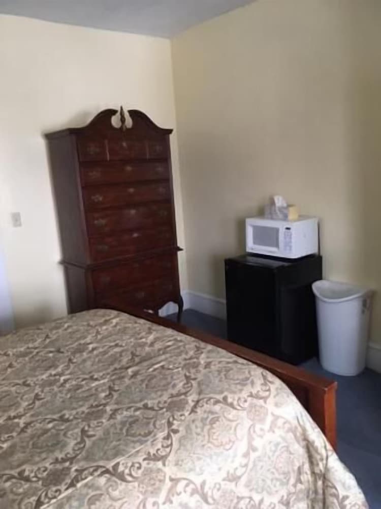 Victorian Charm Inn - photo 31