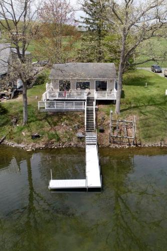 Sunrise Cottage — 4-Star Luxury Hotel in None, United States