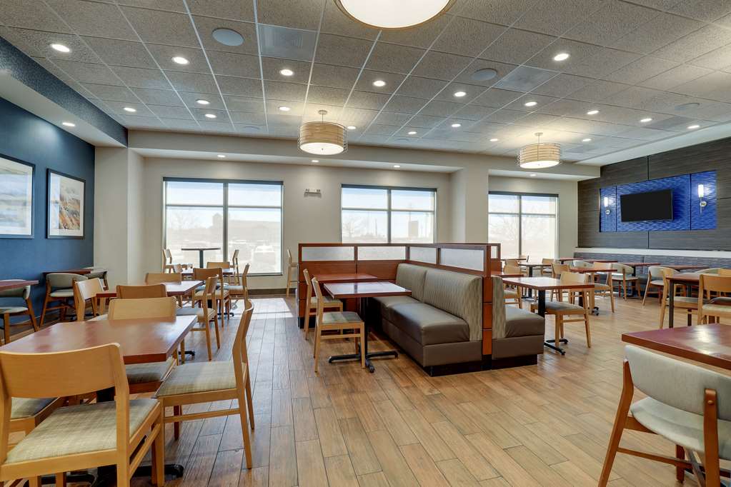 Drury Plaza Hotel Mt. Vernon - photo 10