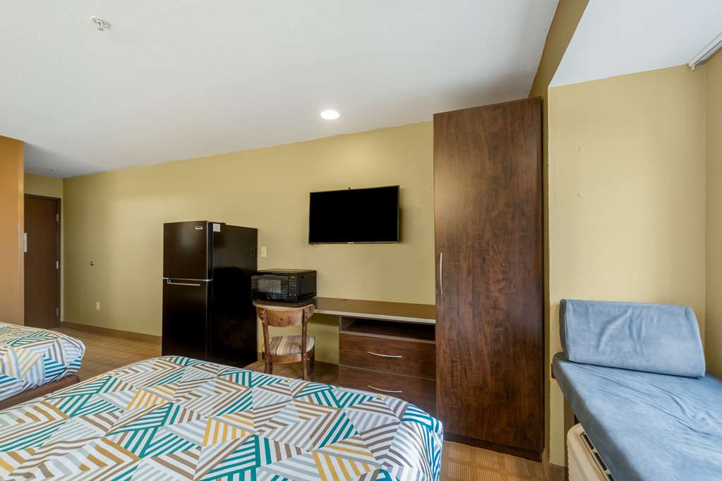 Microtel Inn and Suites by Wyndham Breaux Bridge - photo 9
