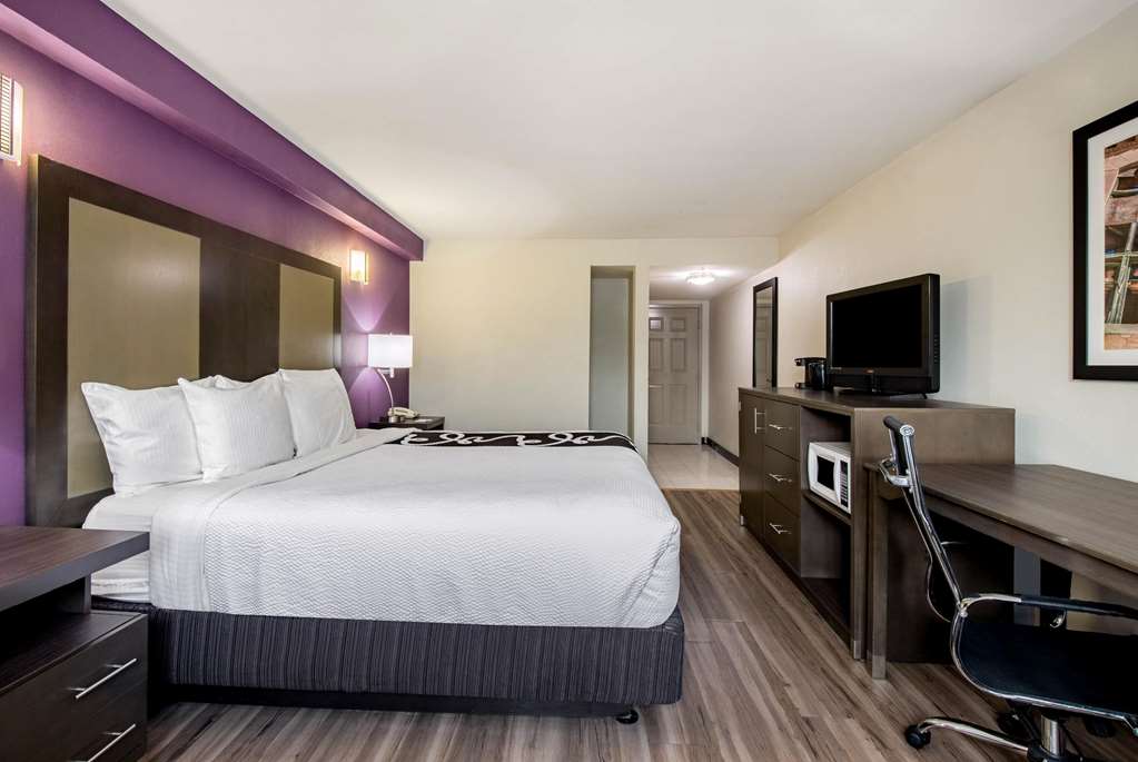 La Quinta Inn by Wyndham West Long Branch NJ Shore Area - photo 18