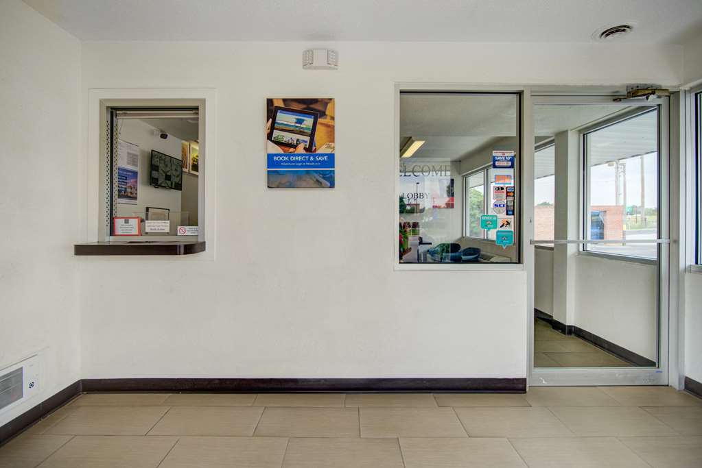 Motel 6 Lima OH - photo 4