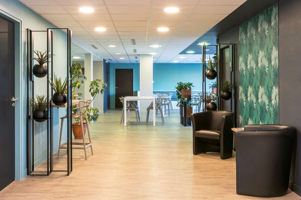 Sure Hotel By Best Western Saint Amand Les Eaux — Saint Amand Les Eaux