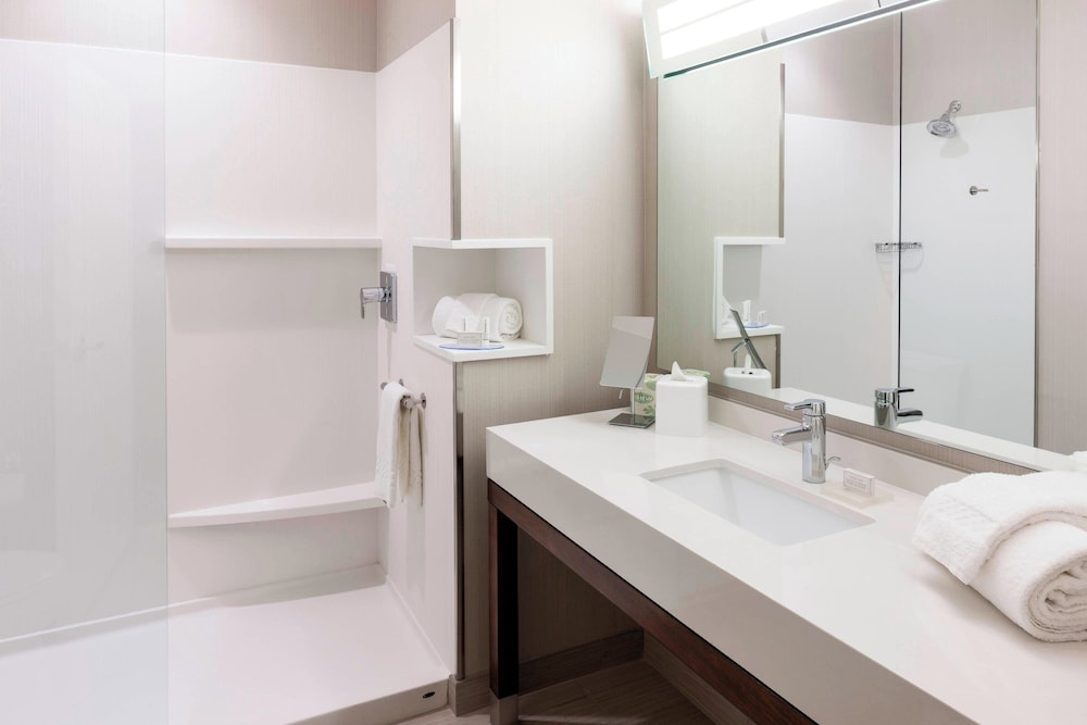 Courtyard by Marriott Houston North Shenandoah - photo 16