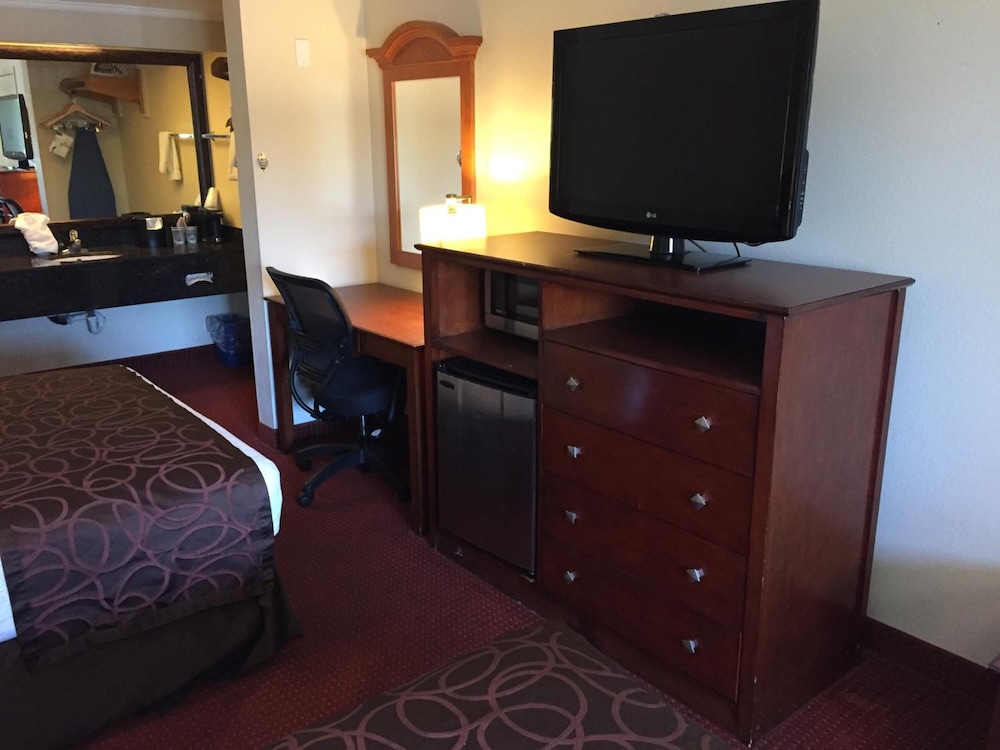 Chula Vista Inn - photo 23