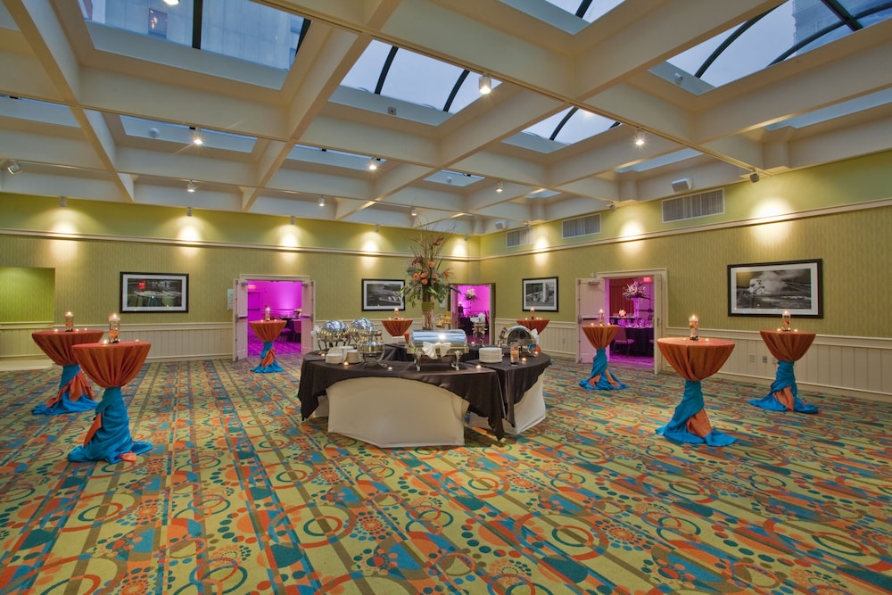 Holiday Inn & Suites Virginia Beach North Beach by IHG - photo 76