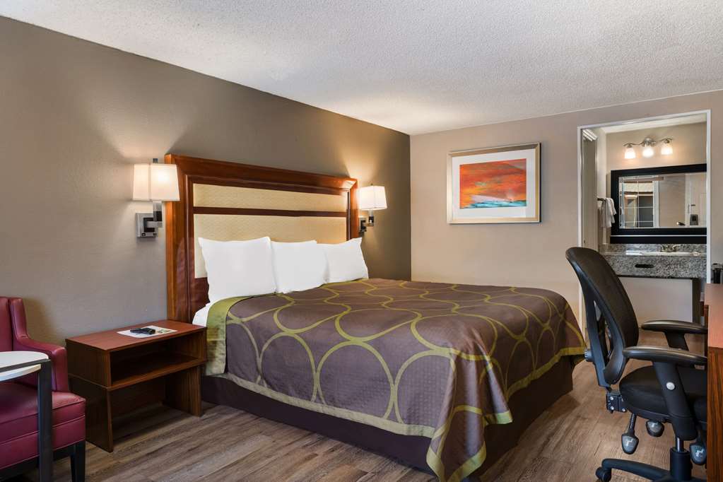 Rodeway Inn Charlotte Airport Area - photo 24