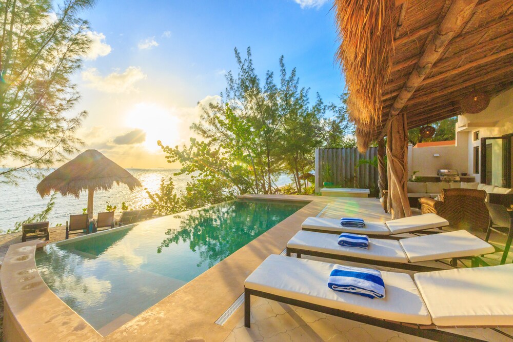 Coco B Isla — 4-Star Luxury Hotel in Isla Mujeres, Mexico