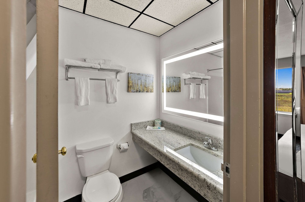 Quality Inn & Suites Caribou - photo 34