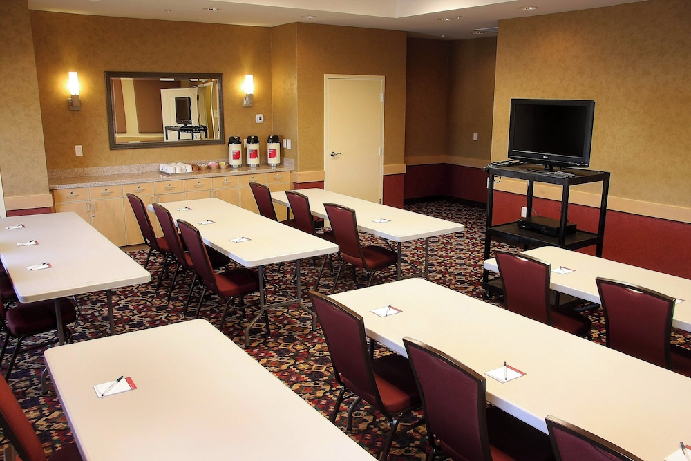 TownePlace Suites by Marriott Farmington - photo 20
