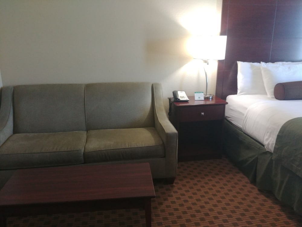 Cobblestone Hotel & Suites Broken Bow — Broken Bow — photo 4