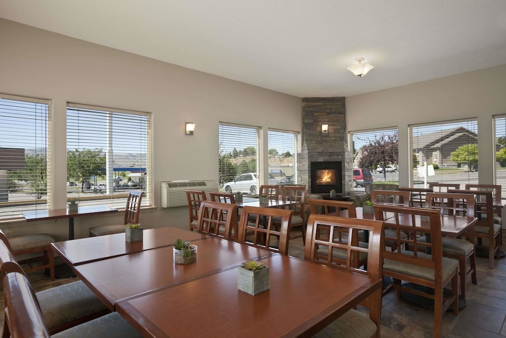 Super 8 by Wyndham Pocatello - photo 26