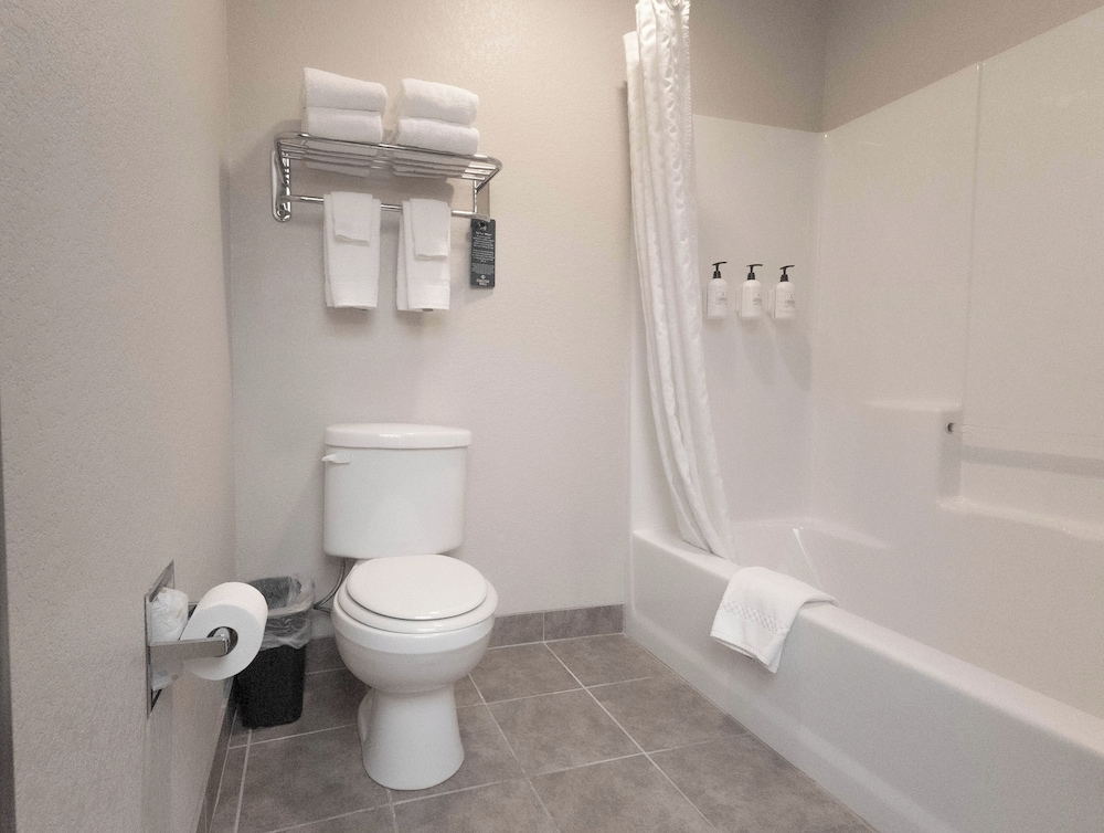 Cobblestone Inn & Suites Maryville - photo 56