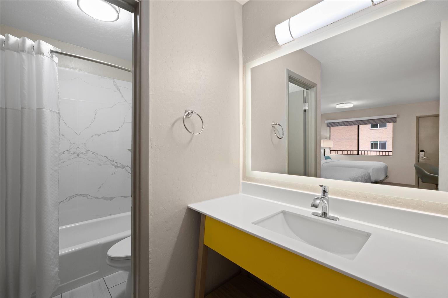 Days Inn by Wyndham Prescott - photo 15