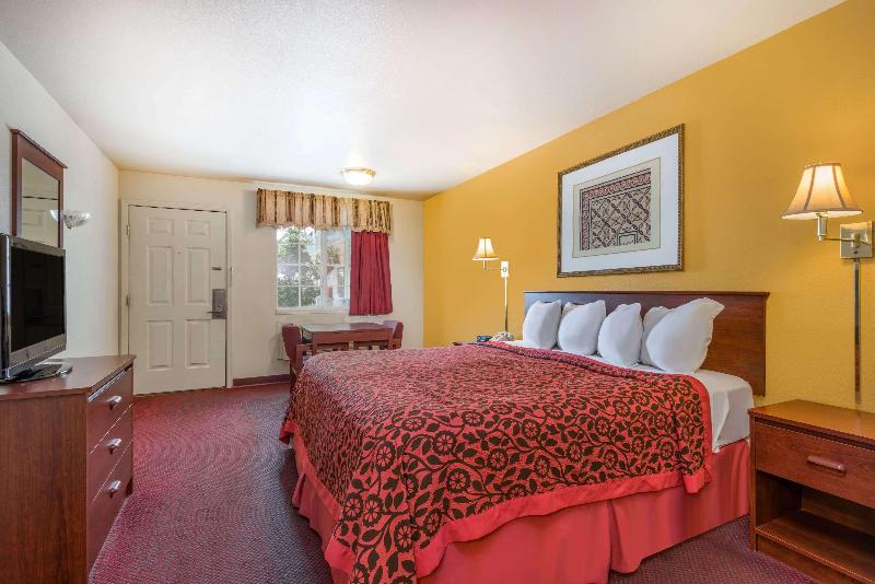 Hotel Andover KS - photo 17