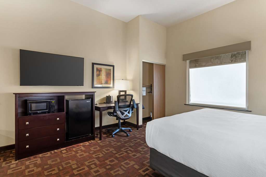 Best Western Plus Goliad Inn & Suites - photo 33