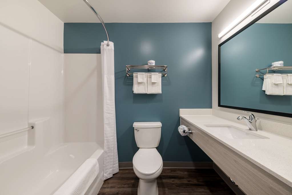 WoodSpring Suites Greensboro High Point North - photo 25