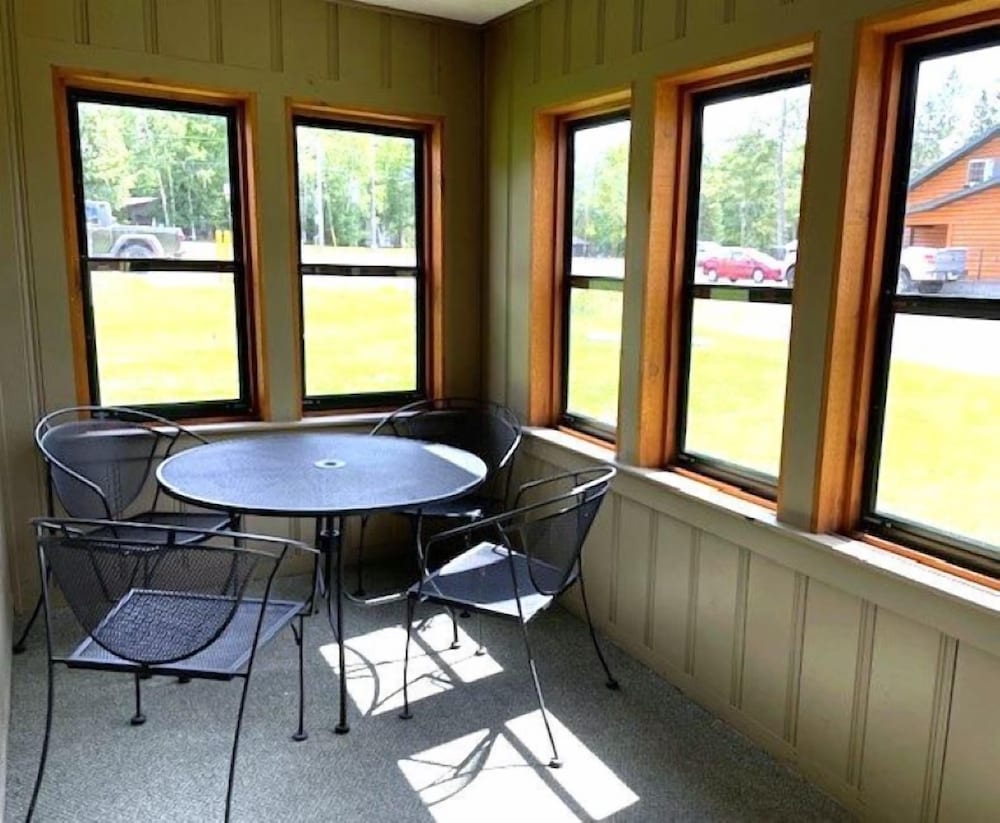 Lena's Northern Pines Resort - photo 42