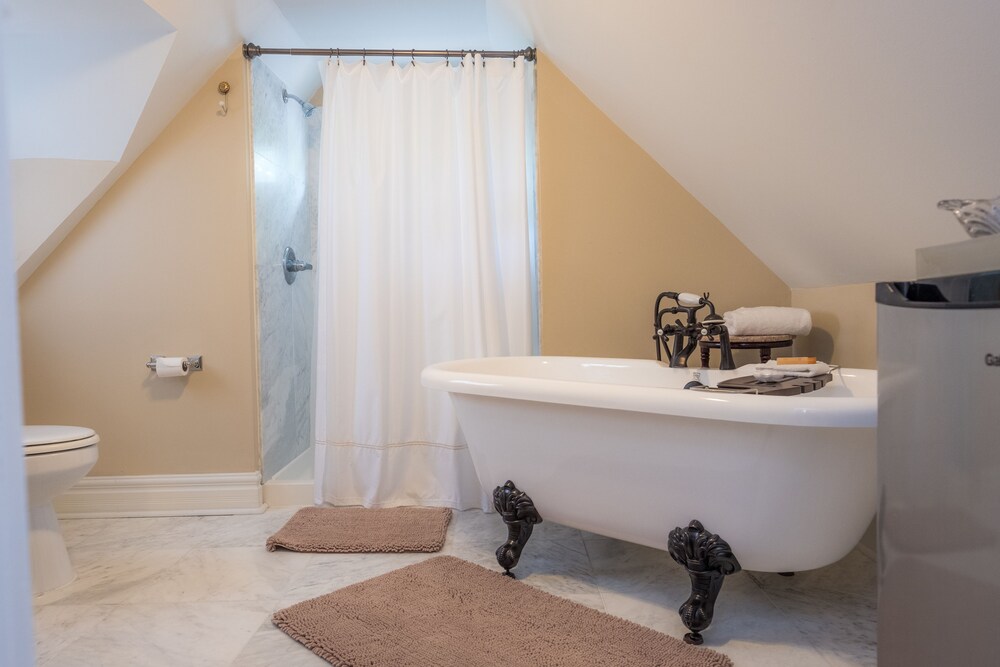 Dennison Street Inn Bed & Breakfast - photo 19