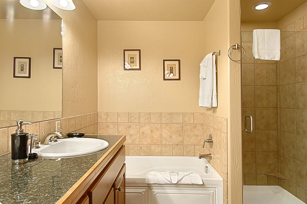 Fox Point at Redstone by All Seasons Resort Lodging - photo 27