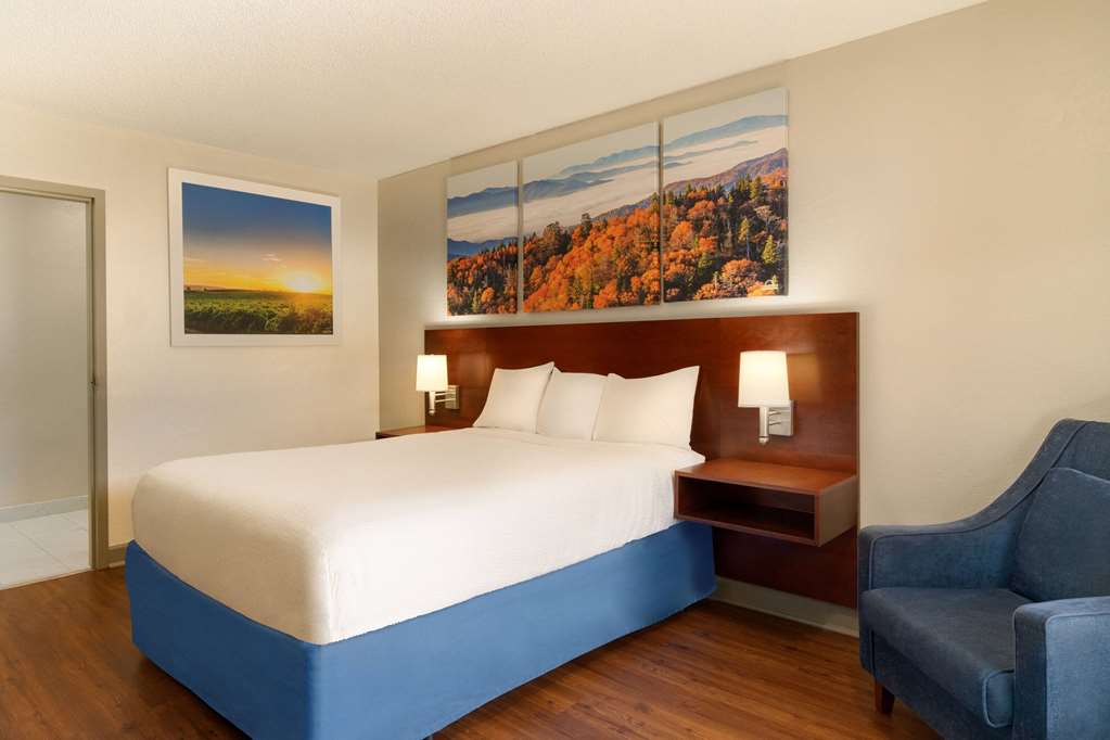Days Inn by Wyndham Dillon - photo 22