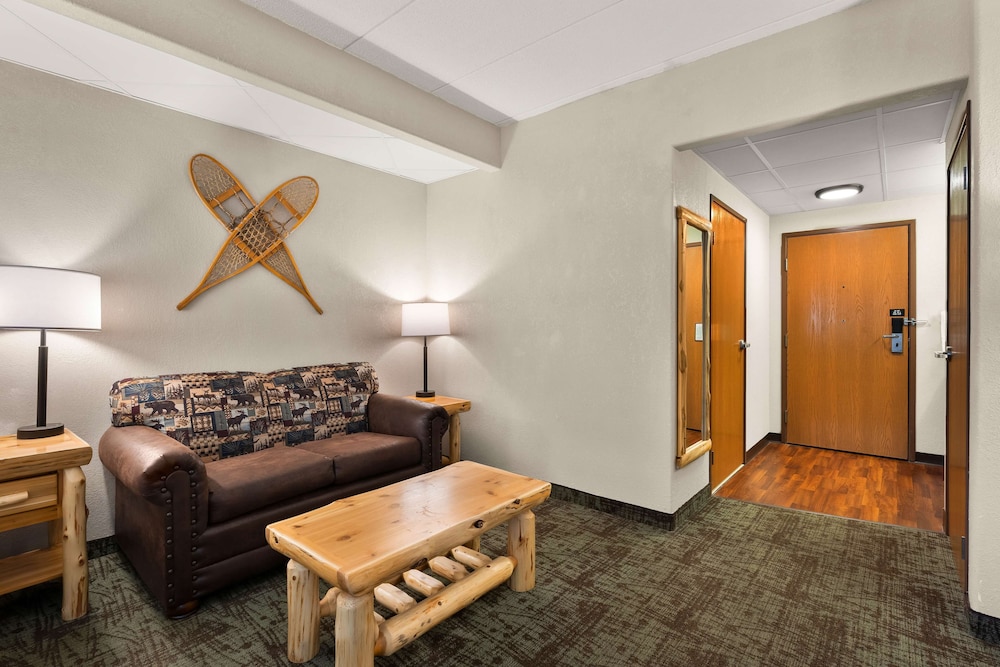 Best Western Northwoods Lodge - photo 9