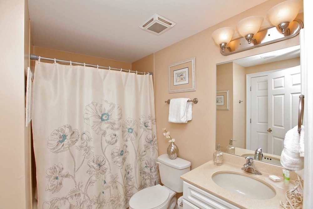 Boardwalk Beach Resort by Panhandle Getaways - photo 60