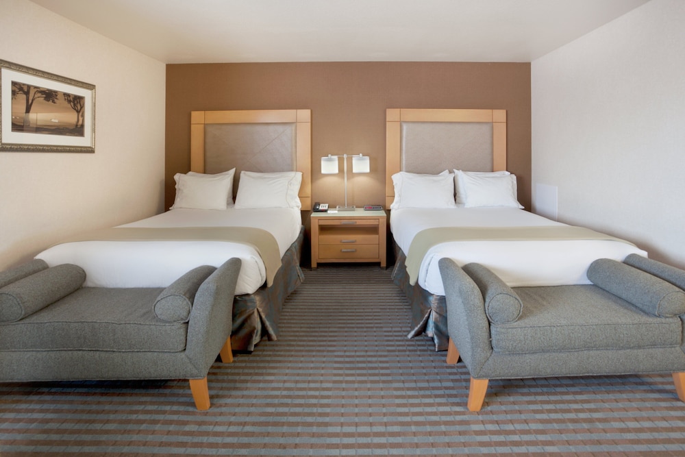 Holiday Inn Express Monterey Cannery Row by IHG - photo 7