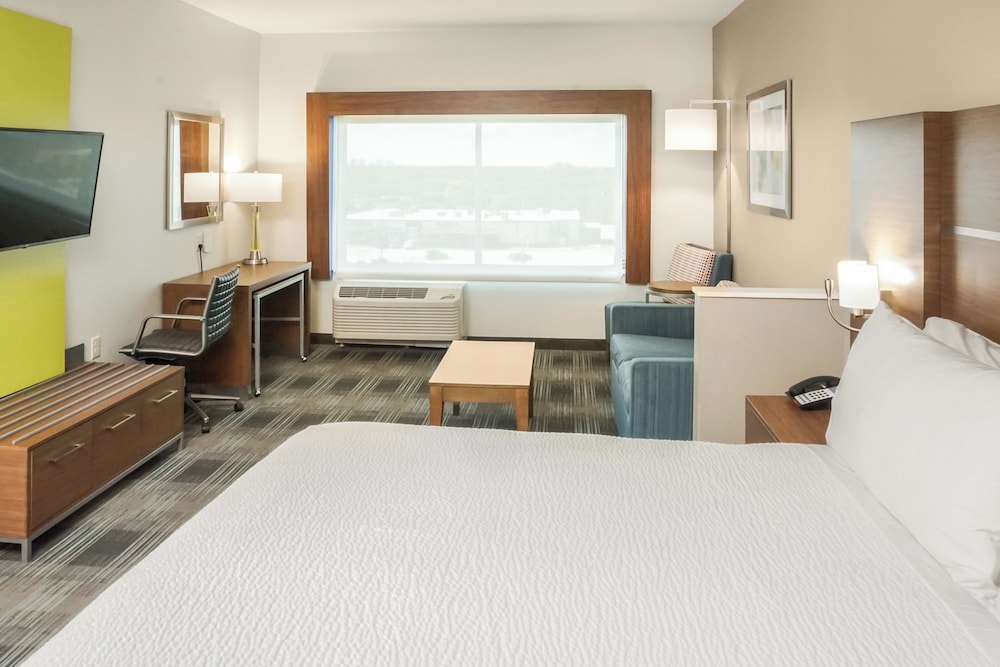 Holiday Inn Express and Suites Houston Westchase Westheimer by IHG - photo 29