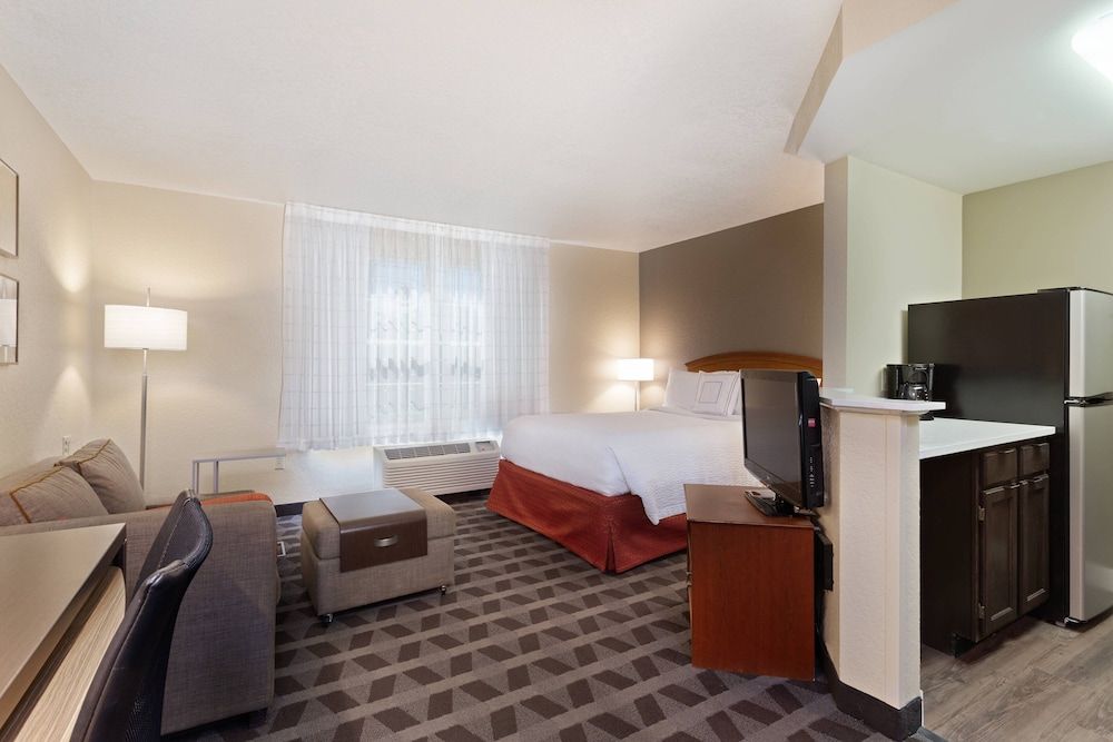 TownePlace Suites by Marriott St. Petersburg Clearwater - photo 18