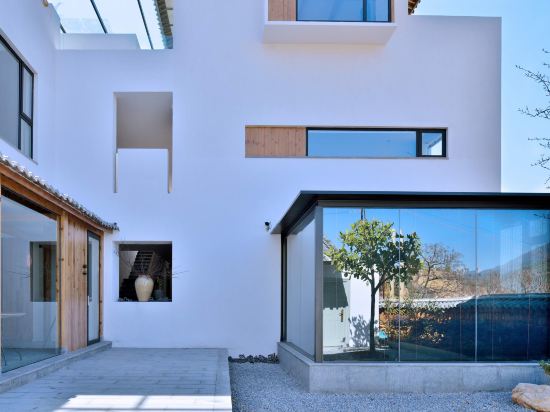 Diyiwan Qiyun Mountain House in Yulong, People's Republic of China