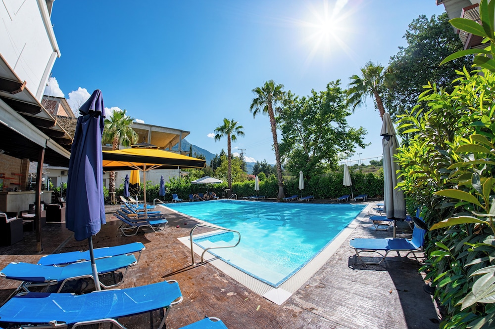 Hotel Ena in Lamia, Greece