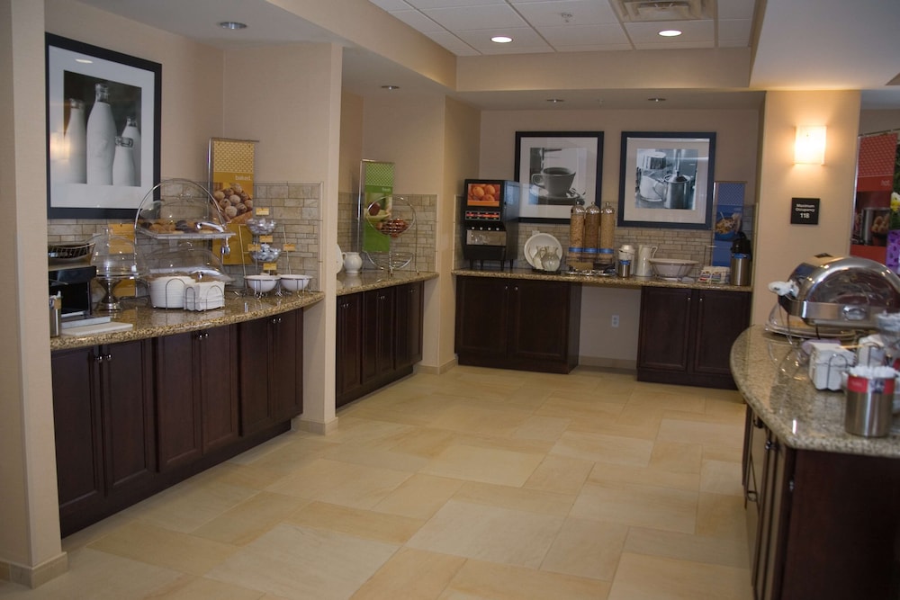 Hampton Inn Watertown - photo 20