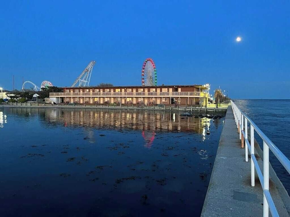 Oceanic Motel - photo 13