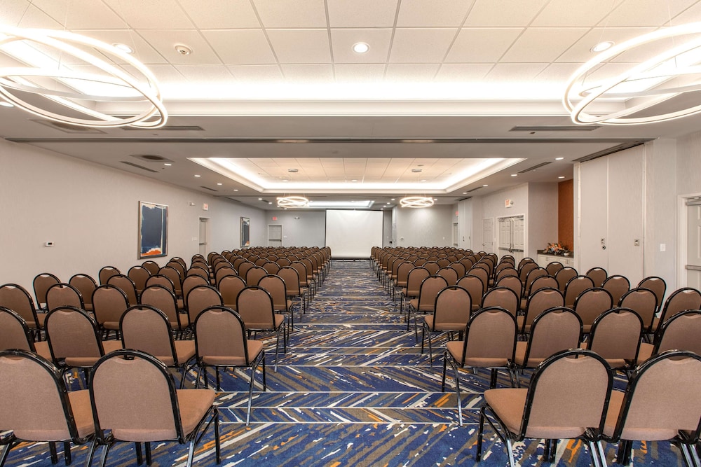 Hilton Garden Inn Lynchburg - photo 50