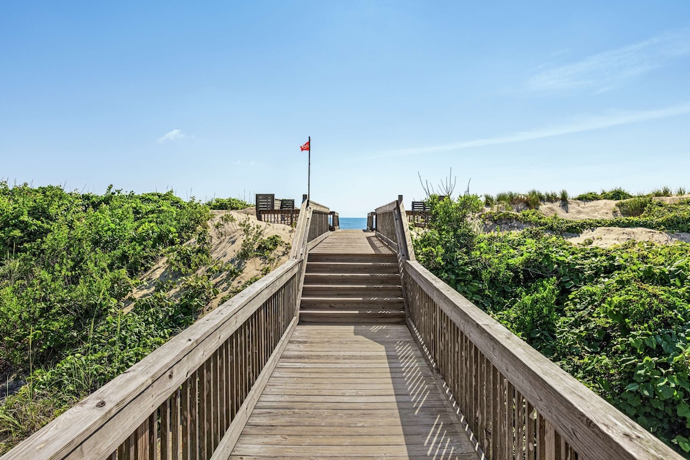 Hampton Inn & Suites Outer Banks Corolla - photo 58