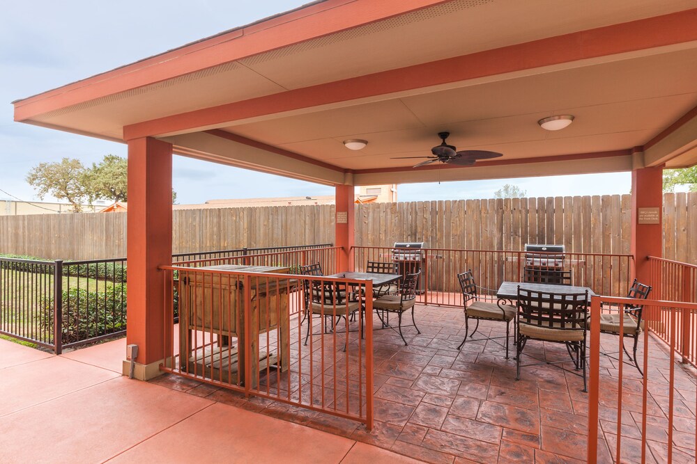 Candlewood Suites Houston I 10 East by IHG - photo 55