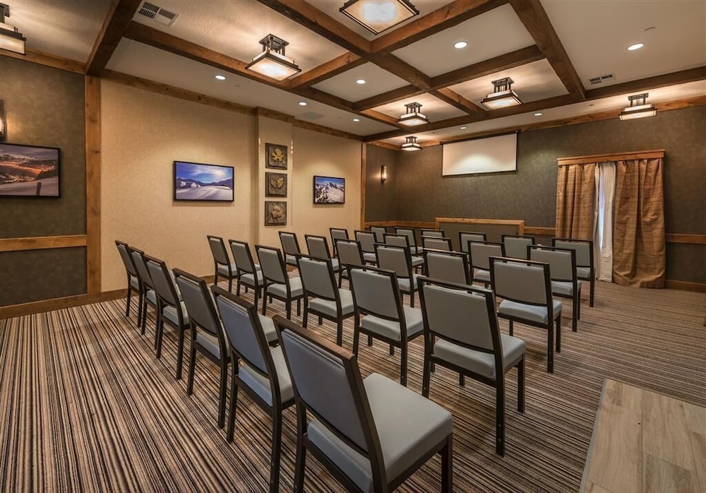 Best Western Premier Brian Head Hotel & Spa - photo 25