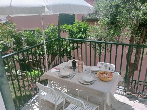 Casa L'unicorno Con Giardino Privato — 4-Star Luxury Hotel in Levanto, Italy