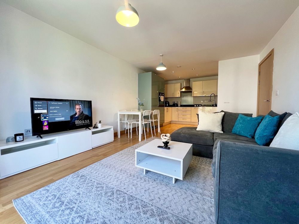 Modern 2 bed Dartford Free Parking & Fast Wifi — 4-Star Luxury Hotel in Dartford, United Kingdom
