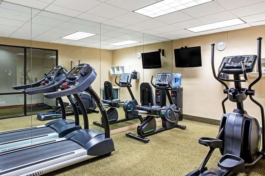 La Quinta Inn & Suites by Wyndham Stamford New York City - photo 21