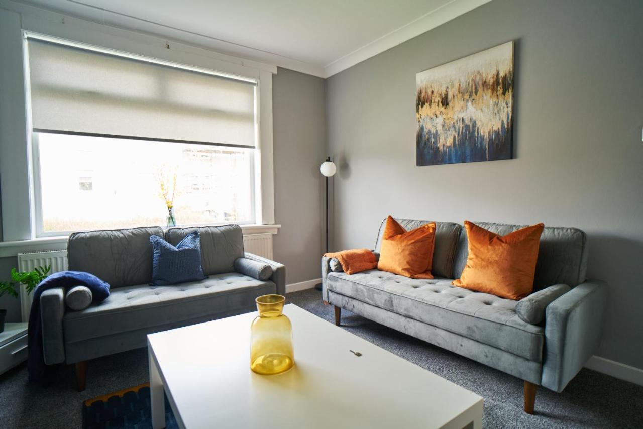 West Apartment — 4-Star Luxury Hotel in Coatbridge, United Kingdom