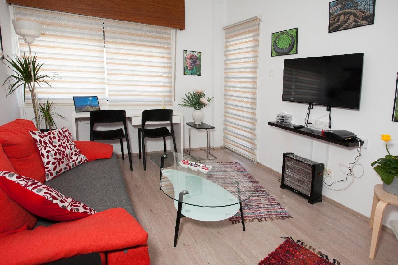 Artemis 3 Beachfront Boutique Apartment