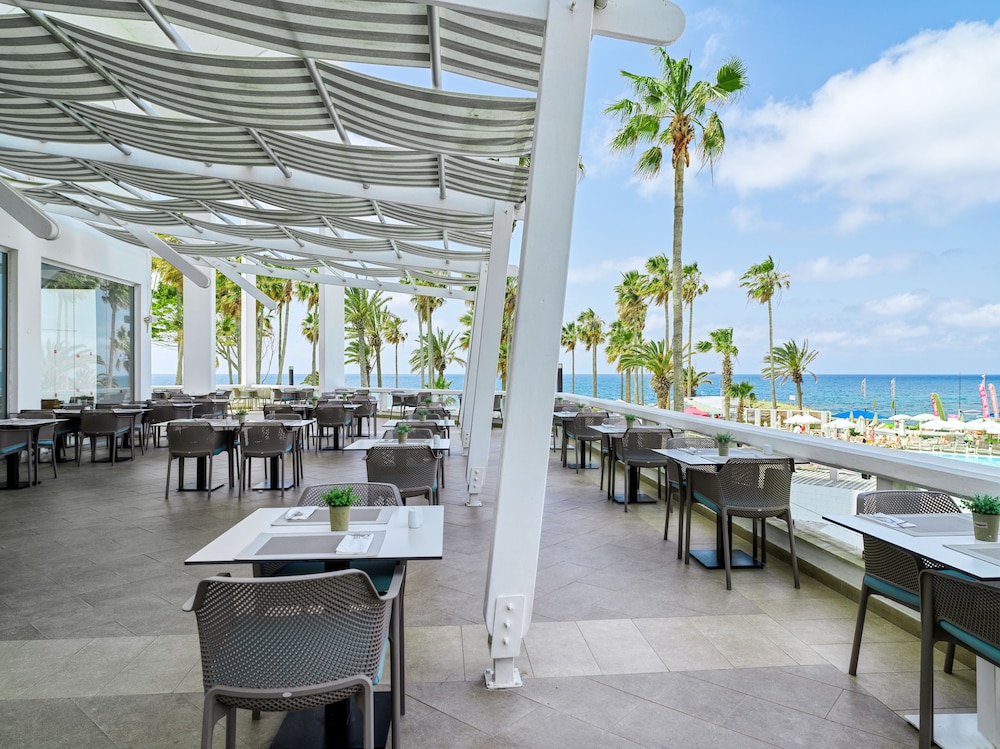 מזון ומשקאות