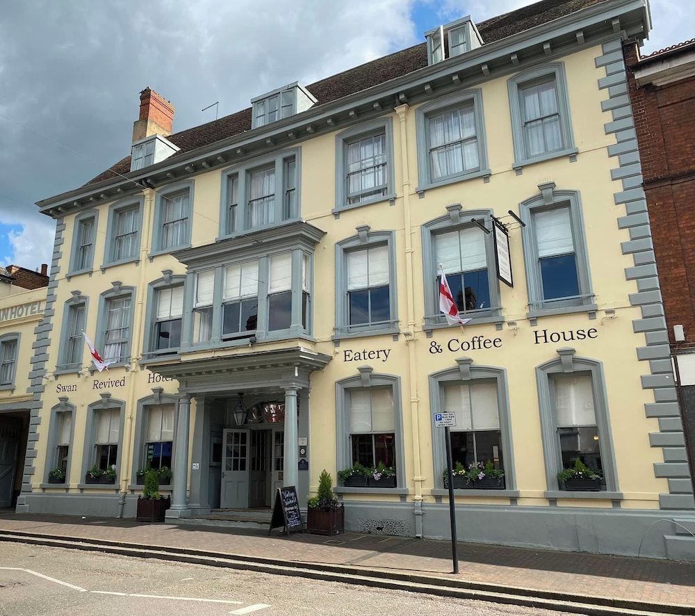 Swan Revived Hotel — hotel in Newport Pagnell
