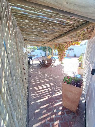 Stunning 3 Bedroom beach house in Bloubergstrand
