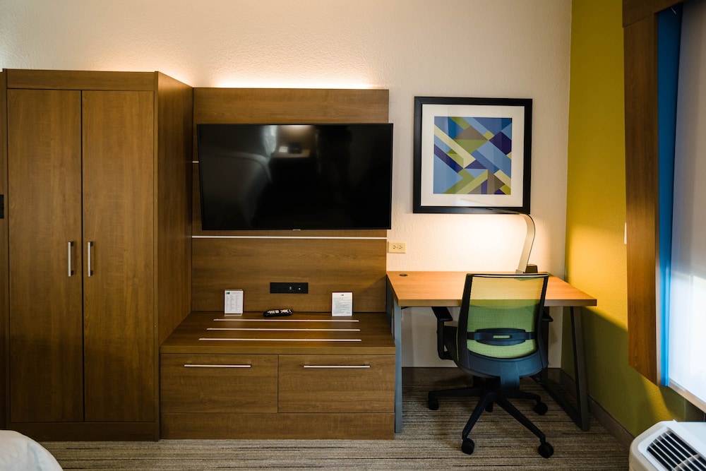 Holiday Inn Express & Suites Knoxville Farragut by IHG - photo 22