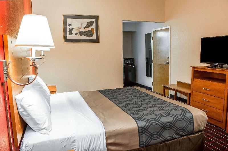 Quality Inn Henderson I 85 - photo 7