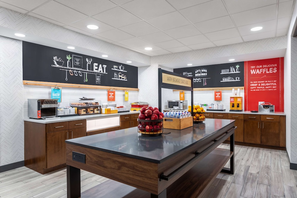 Hampton Inn & Suites Richmond IN - photo 31